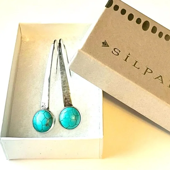 Silpada Vintage Hammered
Sterling Silver & Turquoise
Earrings - Picture 3 of 7